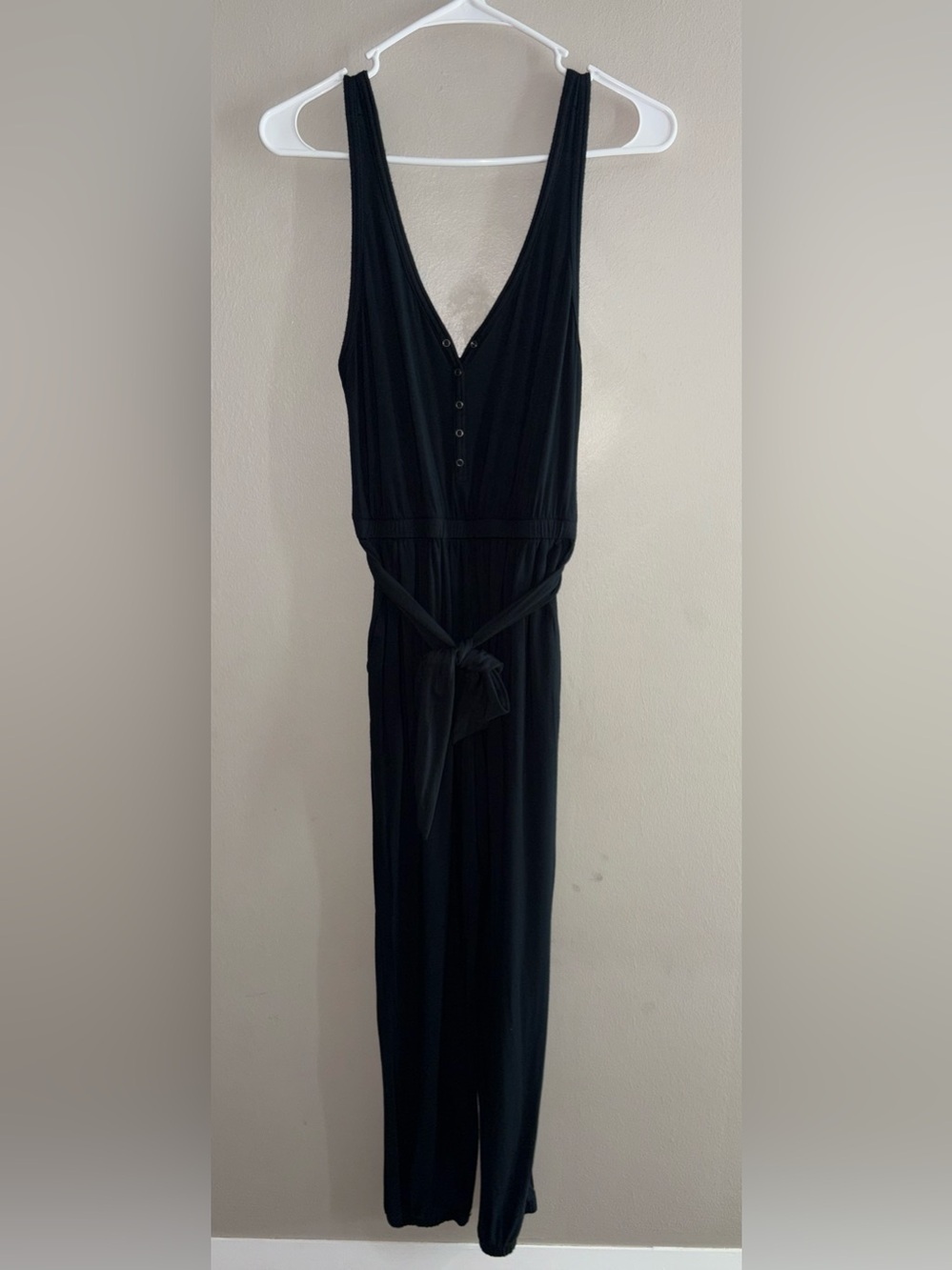 Abercrombie & Fitch Black Sleeveless V-Neck Jumpsuit with Waist Tie